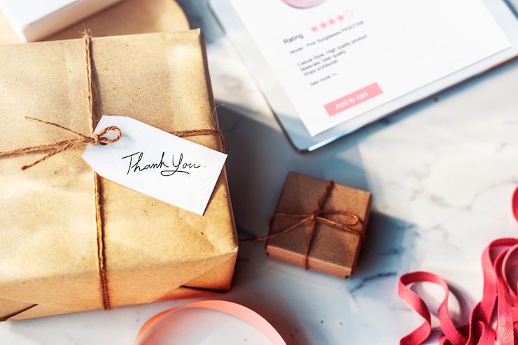 Photo boîte cadeau avec étiquette
