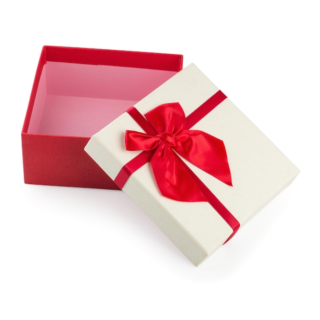 Boîte à cadeaux sur fond blanc