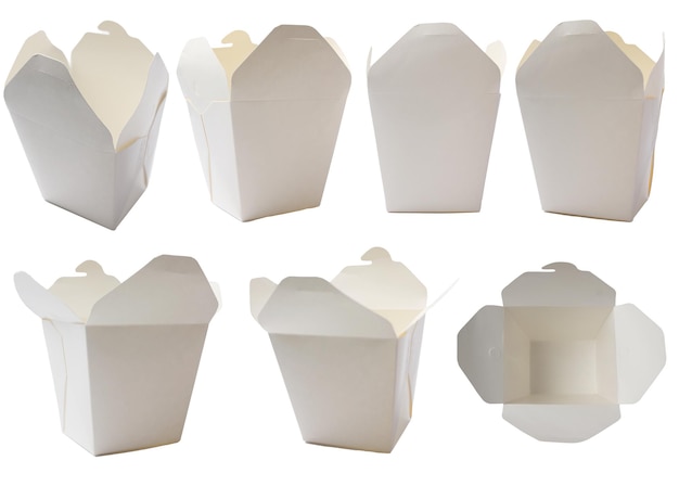 Boîte à emporter de nourriture chinoise blanche coupée isolée