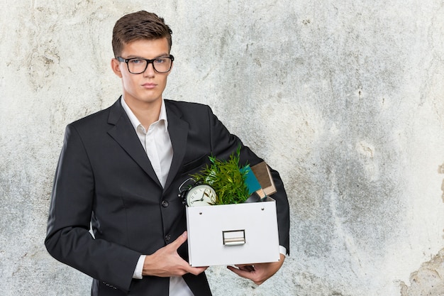 boîte de holding homme d&#39;affaires avec effets personnels