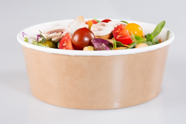 Boîte à salade à emporter prête pour les végétariens