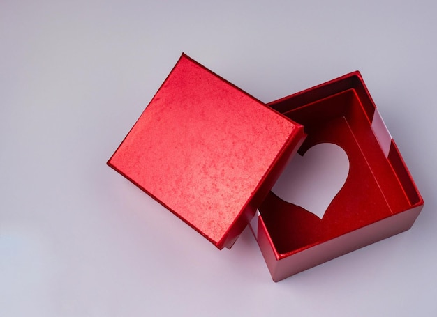 Boîte vide en forme de coeur concept de Saint Valentin