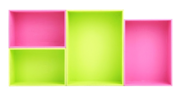 Boîtes rectangulaires multicolores isolées sur blanc