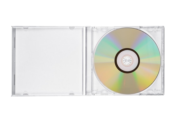 Photo boîtier cd bijou ouvert avec disque compact isolé sur fond blanc. vue de dessus