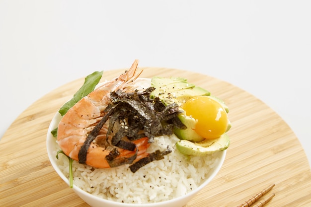 Bol de crevettes Sashimi Rice Poke