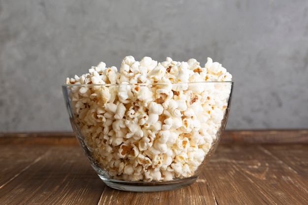 Bol transparent avec pop-corn