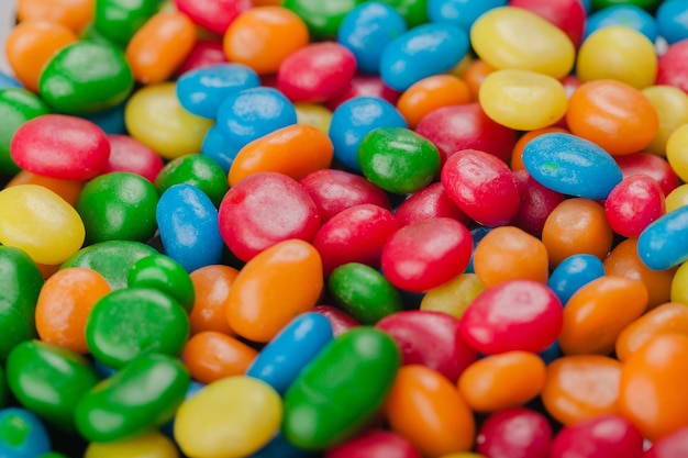 Photo des bonbons au chocolat colorés