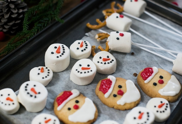 Bonbons bonhomme de neige et Père Noël