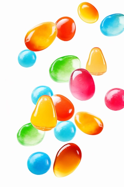 Photo bonbons colorés sur fond blanc avec un fond blanc