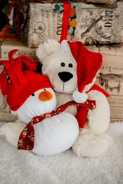 Photo bonhomme de neige avec décoration de noël