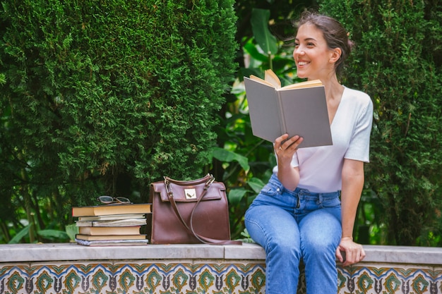 Bonne lecture des étudiants au campus college