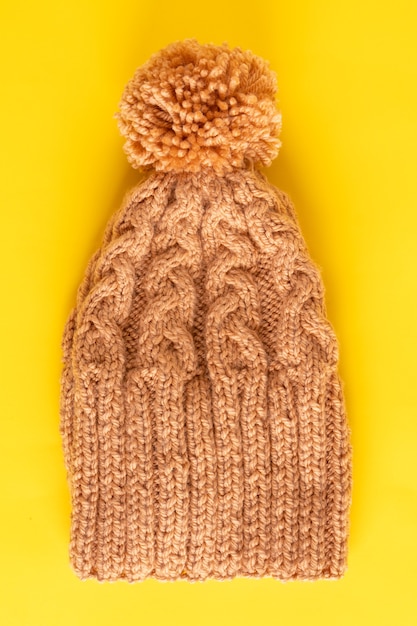 Bonnet d'hiver tricoté à la main