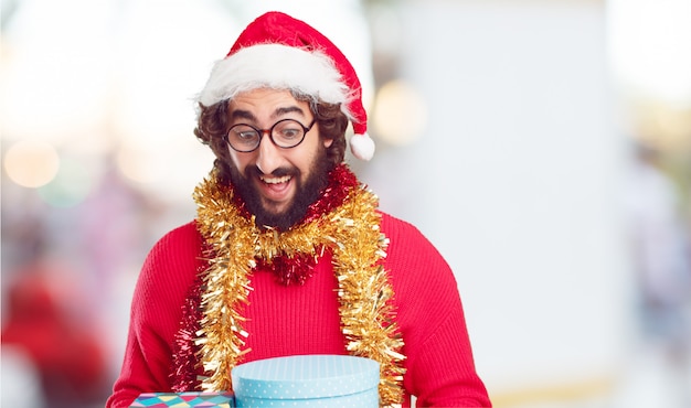 Bonnet de Noel jeune homme. concept de noël