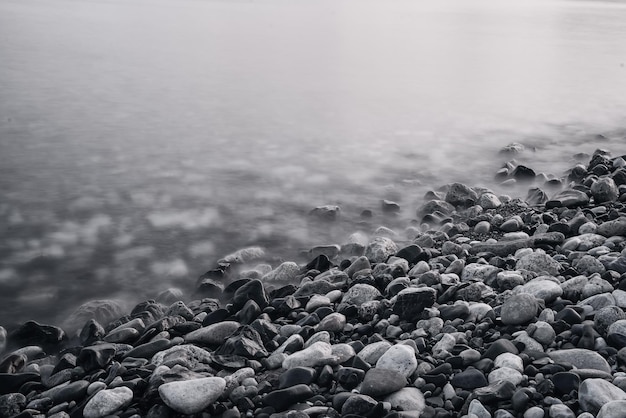 Bord de mer et vagues