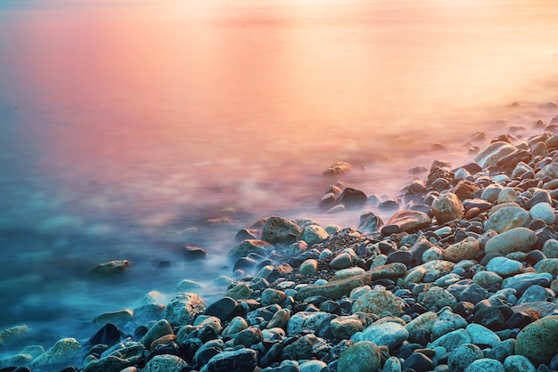 Bord de mer et vagues