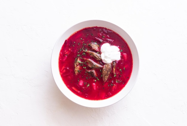 Borscht traditionnel ukrainien avec soupe de viande Cuisine ukrainienne