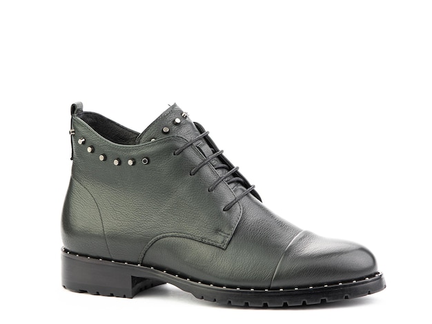 Bottes jodhpur en cuir vert automne pour hommes avec lacets et talons moyens isolés sur fond blanc Vue du côté droit Chaussures de mode