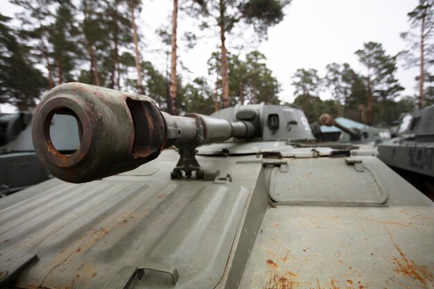 Photo la bouche d'un char de combat moderne véhicule militaire