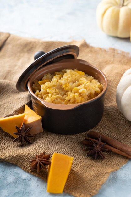 Bouillie de riz au potiron cuit à la vanille et aux épices