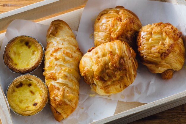 boulangerie sur table en bois