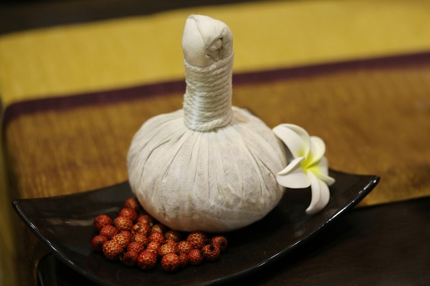 Boule d'herbes au spa, Thaïlande