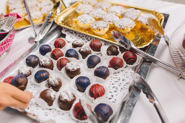 Photo des boules de chocolat au mariage.