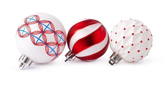 Boules de décoration de Noël isolés sur fond blanc