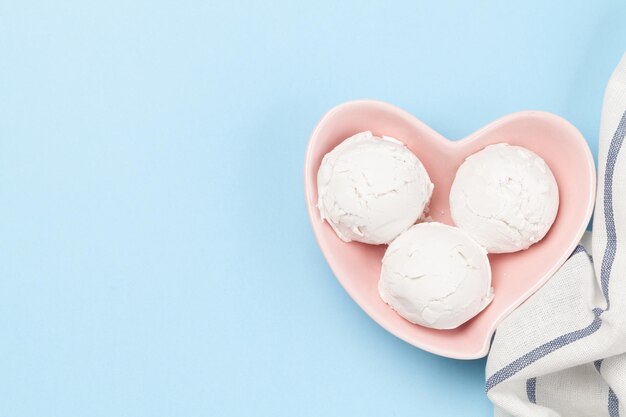 Boules de glace à la vanille