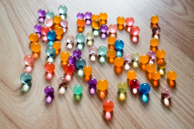 Boules multicolores en verre