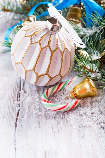 Boules de Noël colorées