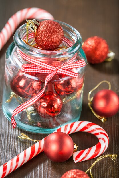 Boules de noel rouges