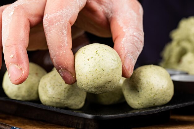 Boulette verte faite à la main du festival chinois de Qingming