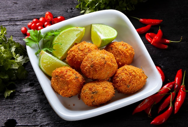 Boulettes de morue beignets de morue salée bunuelos de bacalao