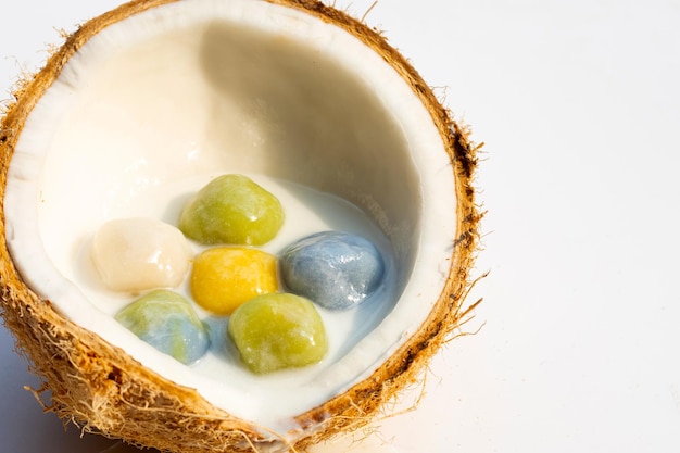 Boulettes de noix de coco au lait de coco sucré