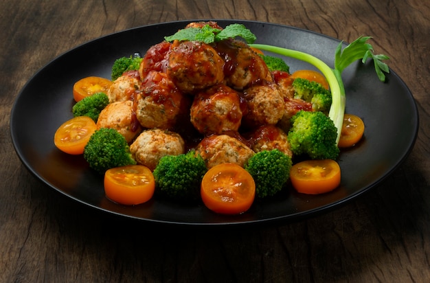 Boulettes de poulet avec sauce tomate Plat santé