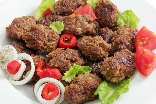 Boulettes de viande épicées prêtes à manger