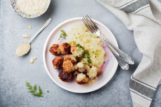 Boulettes de viande avec purée de pommes de terre