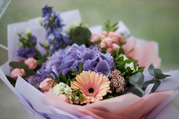 Bouquet aux hortensias et gerberas Bouquet festif