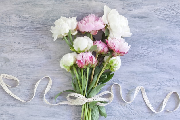 Bouquet de belles pivoines