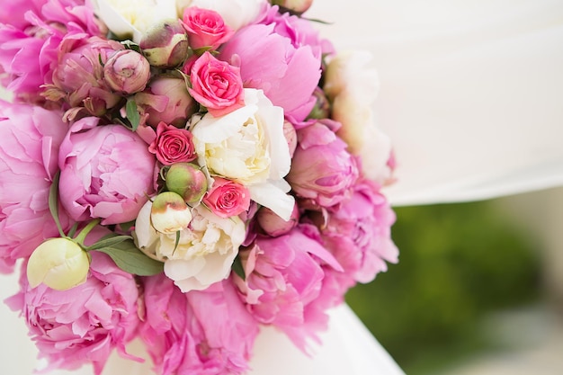 Bouquet de belles roses roses DOF peu profond focus sélectif