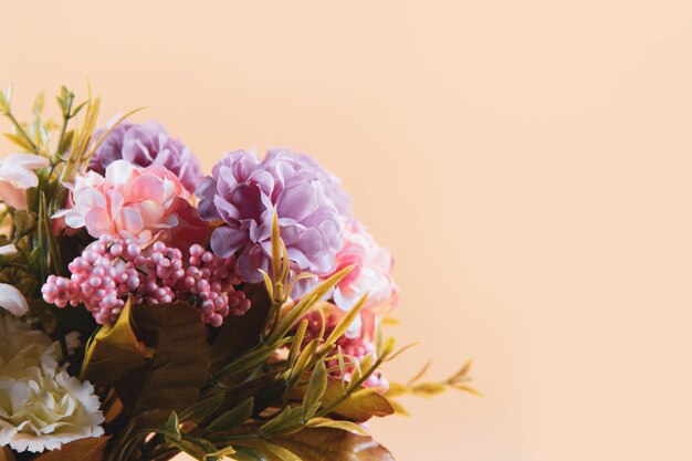 Bouquet de fleurs artificielles