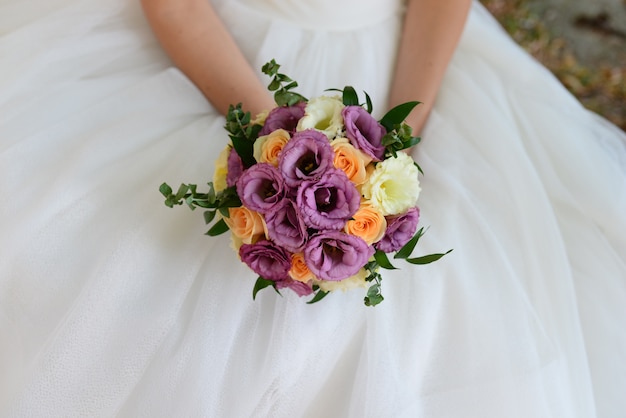 Bouquet de fleurs de mariée