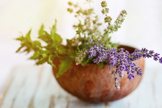 Bouquet d&#39;herbes de jardin