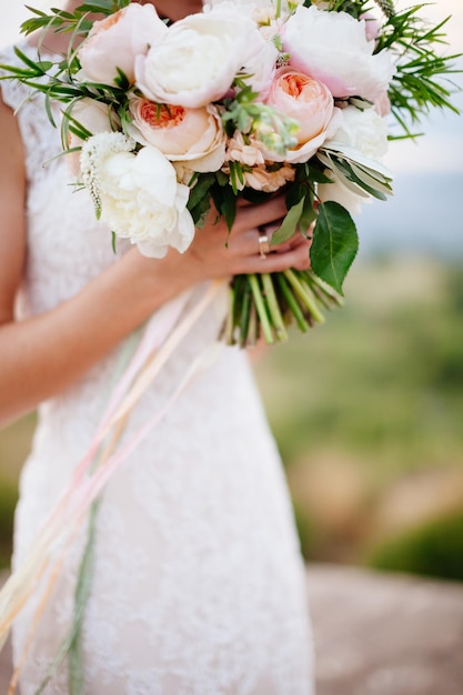 Bouquet de mariage orchidées et pivoines Bouquet de mariage d'art et fond de fleurs