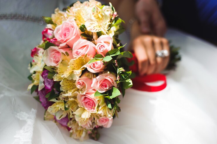 Photo bouquet de mariée, bouqet de belles fleurs le jour du mariage