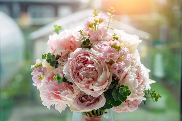 bouquet de mariée de fleur rose pâle