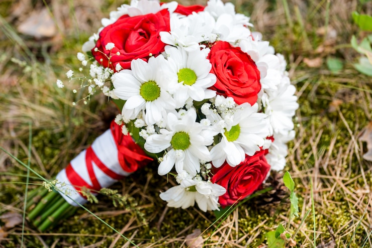 Photo bouquet de mariée de fleurs colorées pour mariée