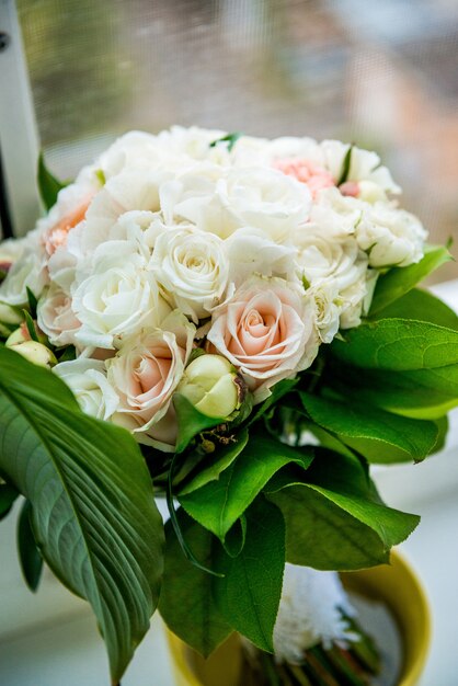 Bouquet de mariée de fleurs différentes