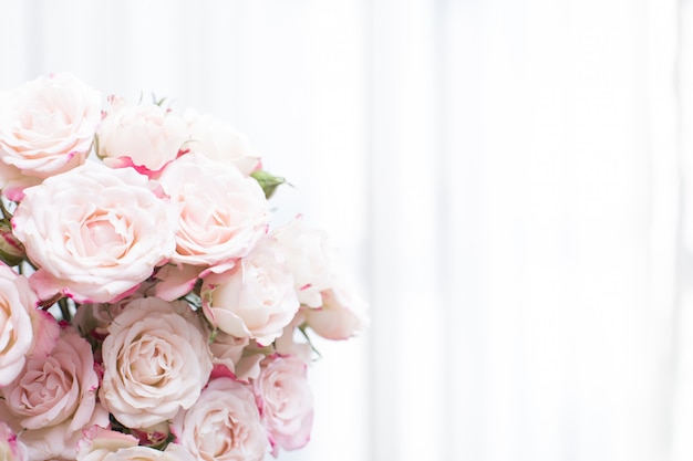 Bouquet de mariée de roses roses