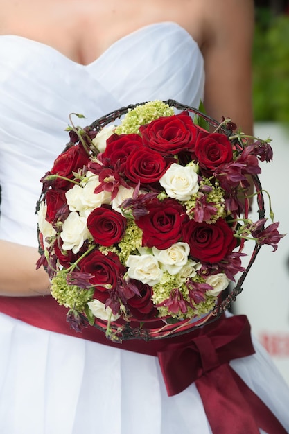 Bouquet de mariée avec des roses